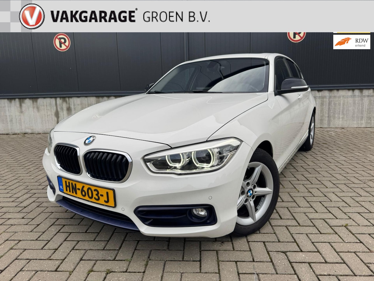 BMW 1-serie - 118i EDE Corporate Lease Sport / navi / cruise / climate / schuifdak / PDV v+a - AutoWereld.nl