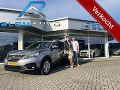 Peugeot 5008 - 1.2 130PK 7-PERSOONS TREKHAAK D-RIEM GEHAD