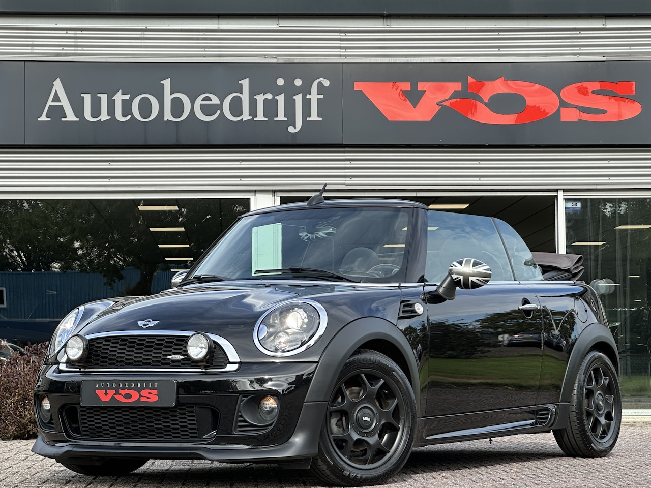 MINI Cabrio - 1.6 One JCW Pakket | Navi | Cruise | Xenon | Telefoon - AutoWereld.nl