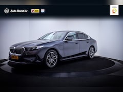 BMW 5-serie - 550e xDrive FULL.LED | KEYLESS | DODEHOEK | CARPLAY | HEAD-UP | ADAPTIEVE.CRUISE | LANE.AS