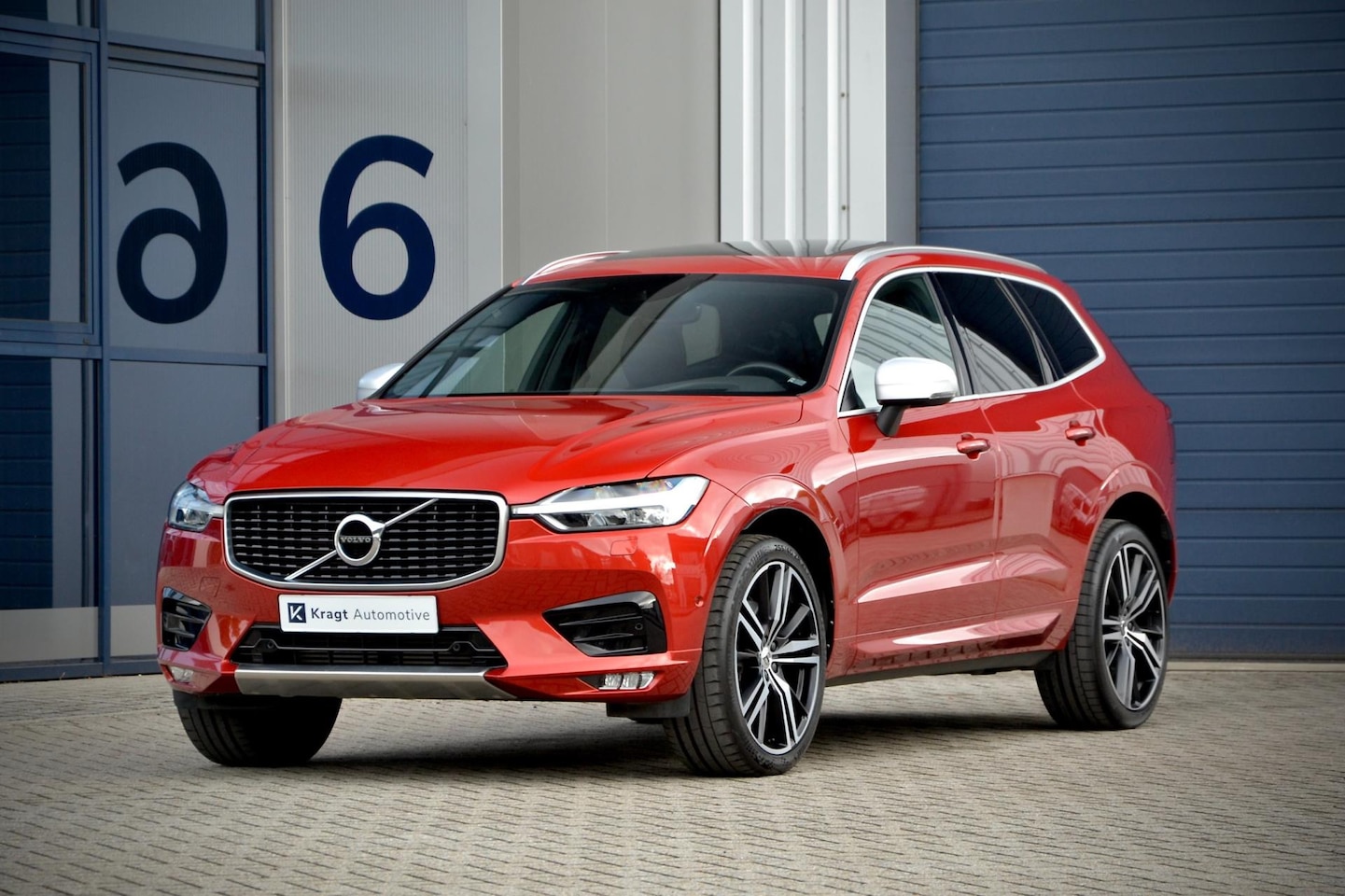Volvo XC60 - 2.0 T5 AWD R-Design / Pano / Adapt. Cruise / 21 Inch / LED / Bliss / On-Call / Keyless / S - AutoWereld.nl