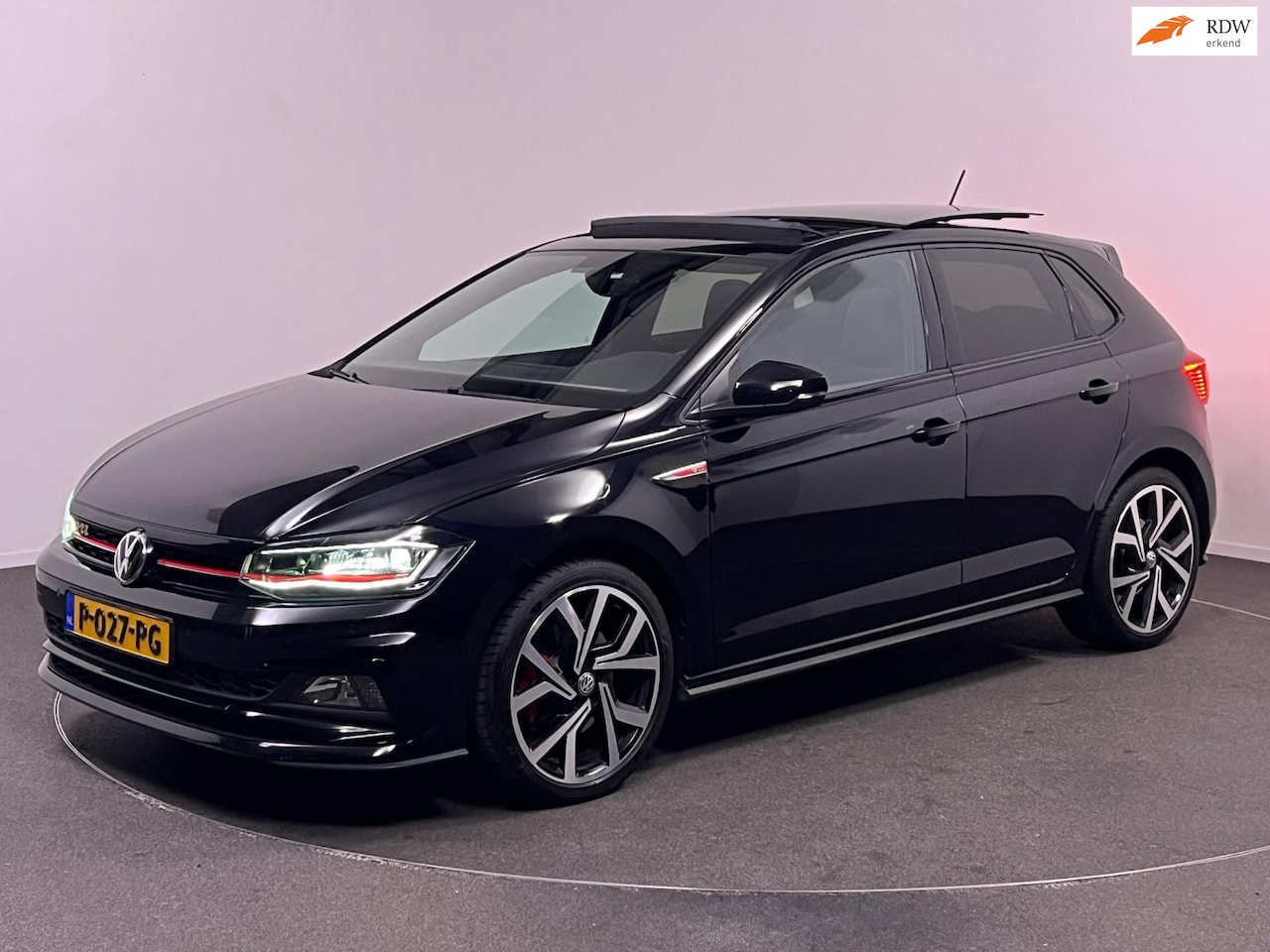 Volkswagen Polo - 2.0 TSI GTI Dealer O.H.|Panodak | Digitaal Dashboard| Beats | Adaptive Cruise | Carplay | - AutoWereld.nl