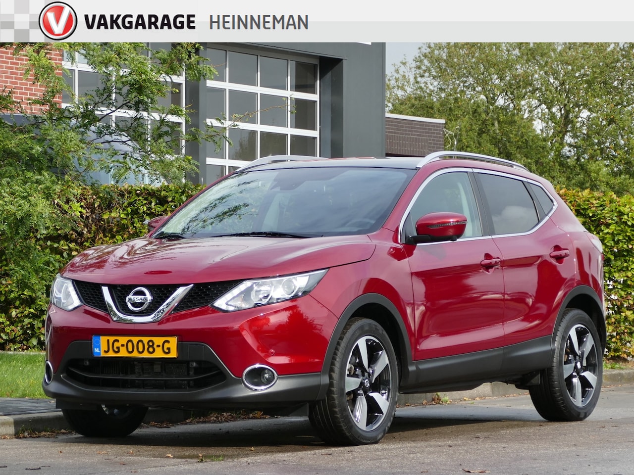 Nissan Qashqai - 1.2 Connect Edition AUTOMAAT | trekhaak | rondomzichtcamera | panoramadak - AutoWereld.nl