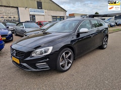 Volvo V60 - 2.4 D6 Twin Engine R-Design AWD Hybrid Bj:2015 NAP