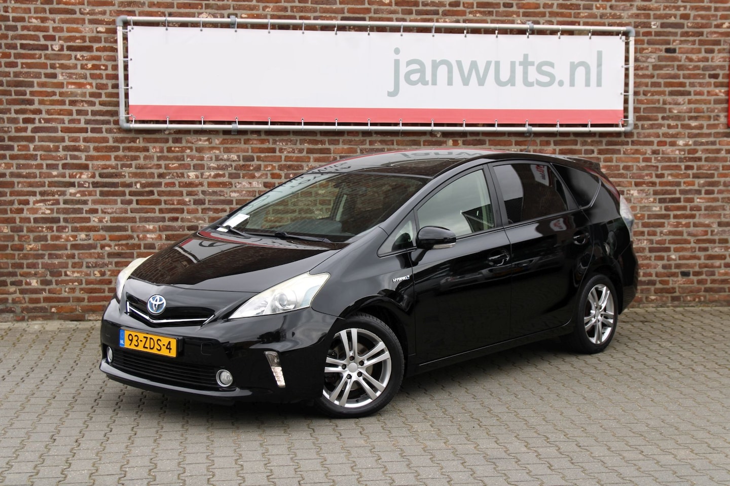 Toyota Prius Wagon - 1.8 Hybrid Aspiration + Leder + 17" - AutoWereld.nl