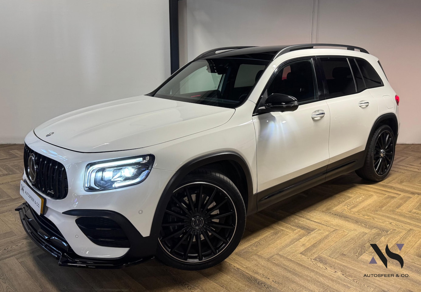 Mercedes-Benz GLB - 250 4MATIC AMG PANO MEMORY VOL' - AutoWereld.nl