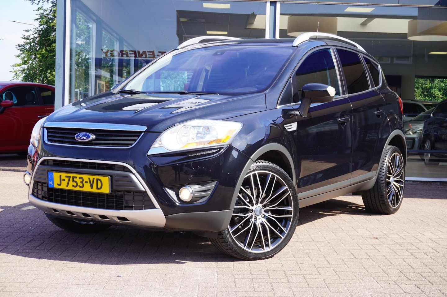 Ford Kuga - 2.5 20V Titanium | Automaat | Airco | Vol opties | Elek. Pakket | LM velgen | PDC | Inruil - AutoWereld.nl