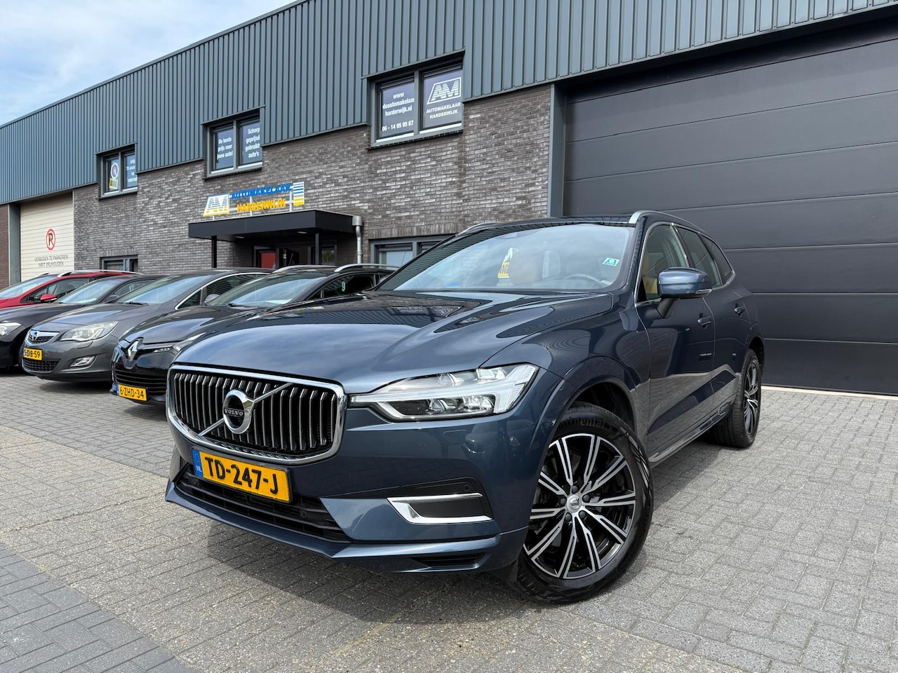 Volvo XC60 - 2.0 T5 AWD Inscription | 1E EIGENAAR | 12MND GARANTIE | LED | NAVI | CARPLAY | PILOT | ASS - AutoWereld.nl