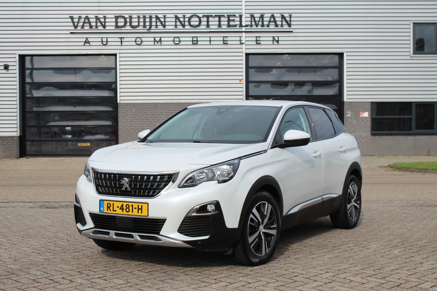 Peugeot 3008 - 1.6 e-THP Allure / Carplay / Camera / N.A.P. - AutoWereld.nl