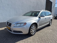 Volvo V70 - 2.5T Momentum Automaat - Trekhaak