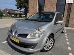 Renault Clio - 1.4-16V Team Spirit