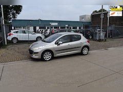 Peugeot 207 - 1.4-16V XT
