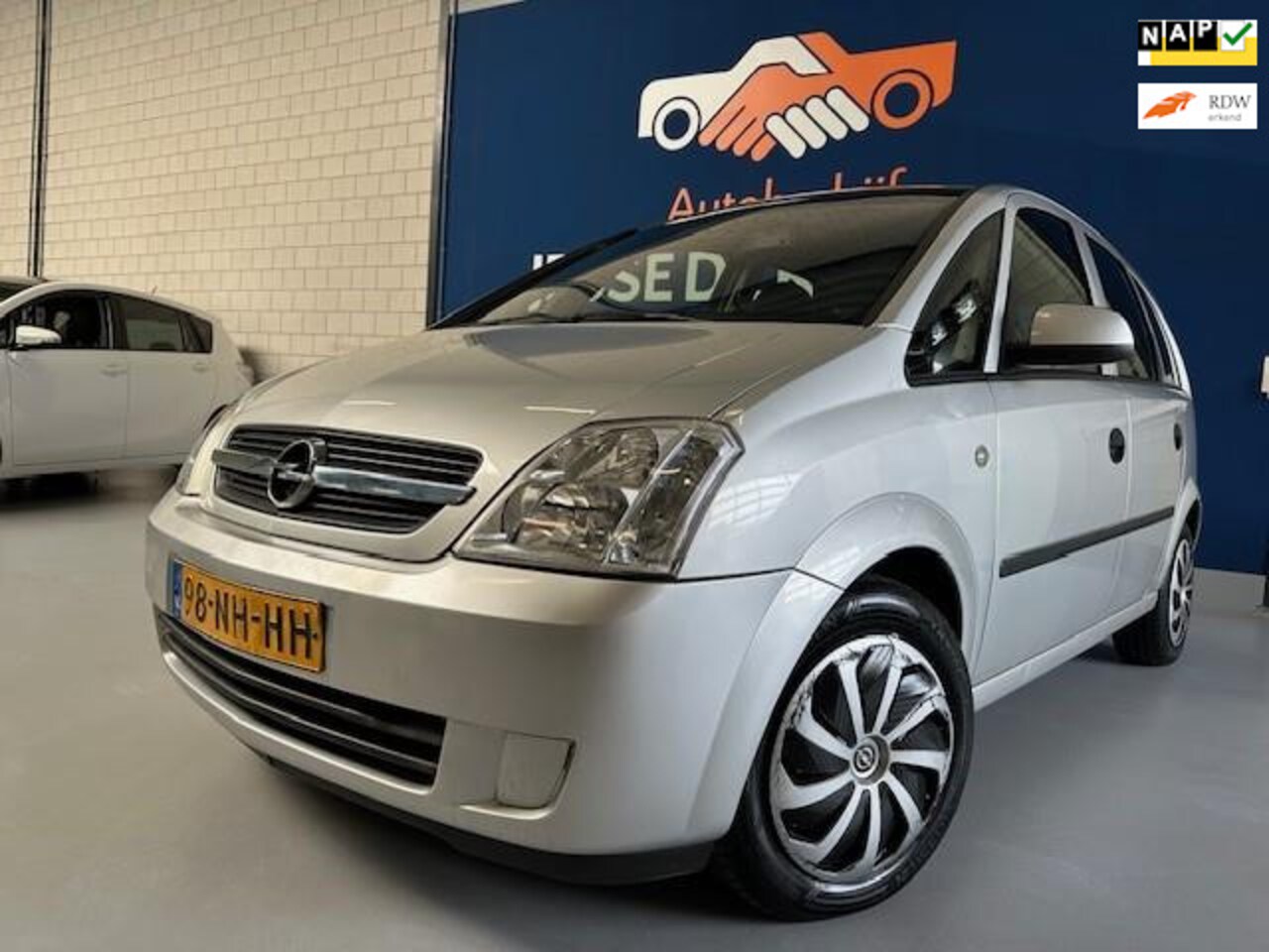 Opel Meriva - 1.6-16V Enjoy Automaat/ bj.2003/ kleur: grijs/ 5 deurs/Stuurbekrachtiging/ Hoge Instap/NAP - AutoWereld.nl