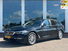 BMW 5-serie Touring - 520i Executive AUT. - Navi - Clima - PDC - Camera - LM