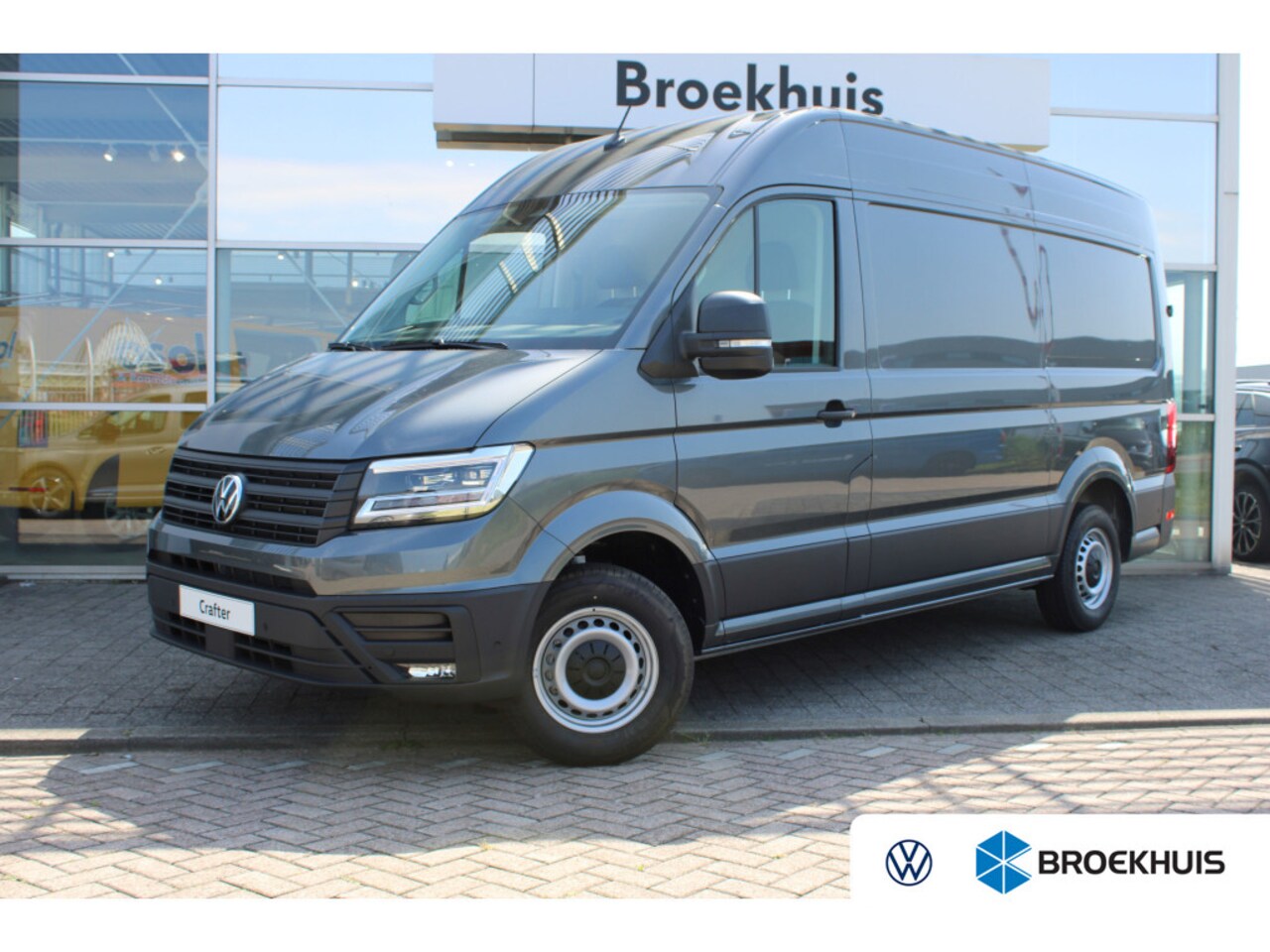 Volkswagen Crafter - 35 2.0 TDI L3H3 Exclusive BPM Vrij | ACC | Navigatie | Digtiale Cockpit | Diefstalalarm | - AutoWereld.nl