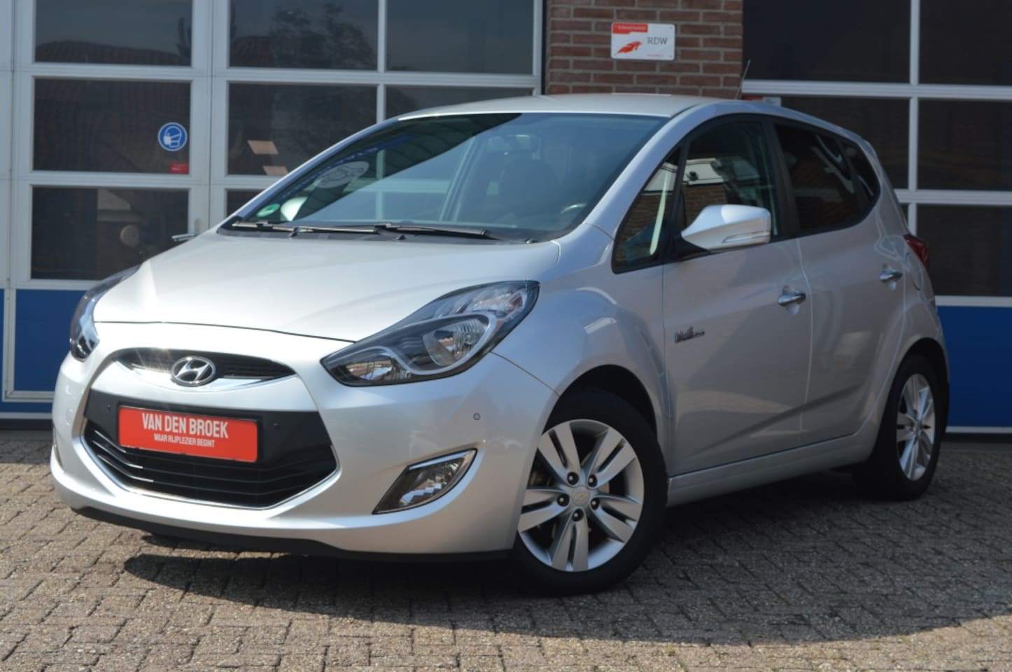 Hyundai ix20 - 1.4i i-Vision | NAVI - CAMERA - TRK.HAAK - AutoWereld.nl