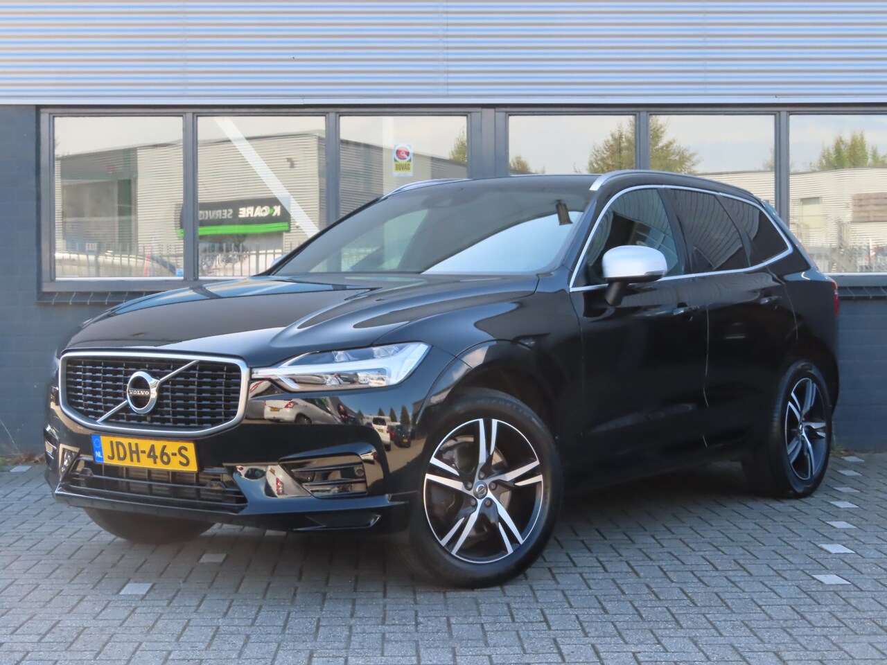 Volvo XC60 - 2.0 T5 R-Design | trekhaak | Harman Kardon | verwarmde voorstoelen - AutoWereld.nl