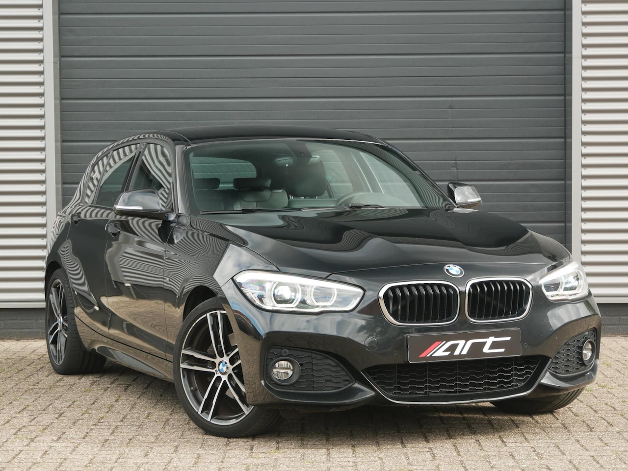 BMW 1-serie - 120i M Sport Shadow High Executive - AutoWereld.nl