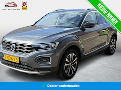 Volkswagen T-Roc - 1.5 TSI Sport Business R R Line / Digitaal dashboard / Trekhaak / Apple & Android / Black
