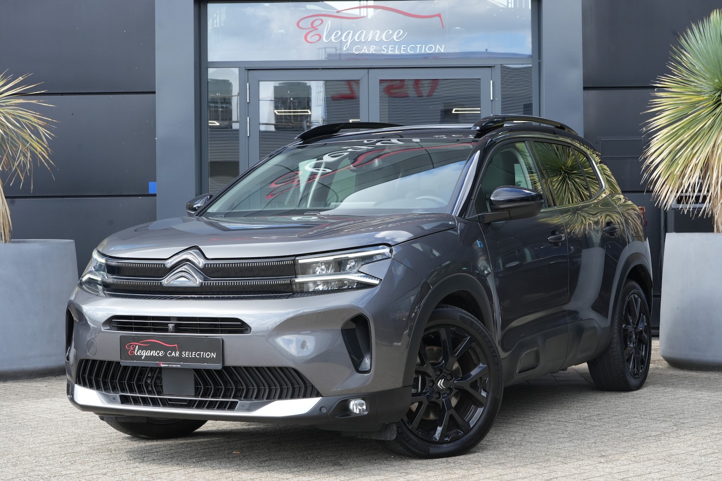 Citroën C5 Aircross - 1.6 Plug-in Hybrid 225 Shine 225pk Panoramadak/Navigatie/Camera - AutoWereld.nl
