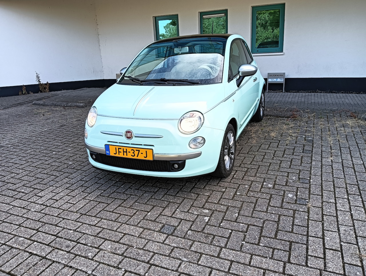 Fiat 500 - 1.2 Lounge Airco. Panorama dak. Topstaat - AutoWereld.nl