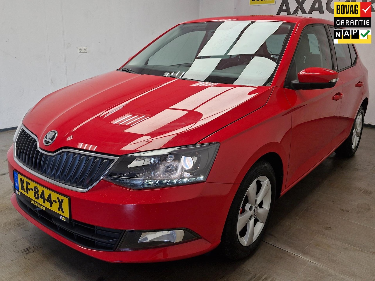 Skoda Fabia - 1.0 JOY BOVAG GARANTIE ! AIRCO ! NIEUWE APK ! - AutoWereld.nl