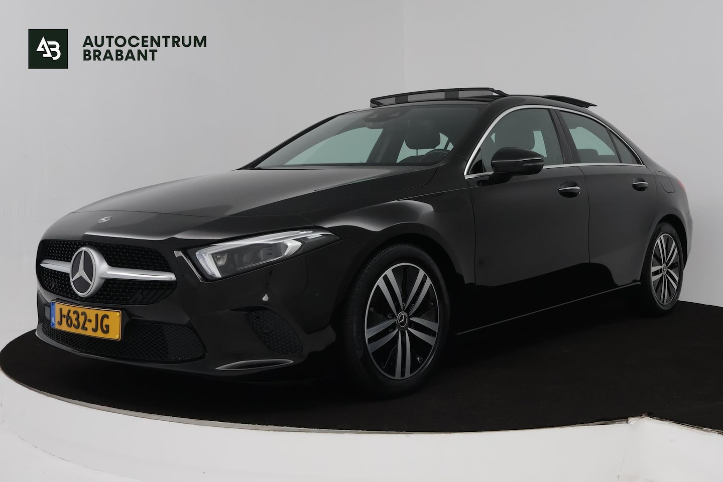 Mercedes-Benz A-klasse - 180 Business Solution Luxury (PANORAMADAK, SFEERVERLICHTING, STOELVERWARMING, ELEKTR STOEL - AutoWereld.nl