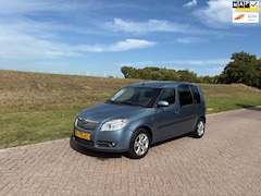 Skoda Roomster - 1.6i 16V Elegance Climate Cruise Trekhaak LM Velgen 2 afst. bedienbare sleutels Bluetooth