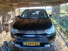 Mitsubishi Outlander - 2.0 PHEV instyle+ schuifdak, trekhaak