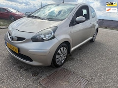 Toyota Aygo - 1.0-12V + Airco HalfLeder Onderhouden Velg Toerenteller