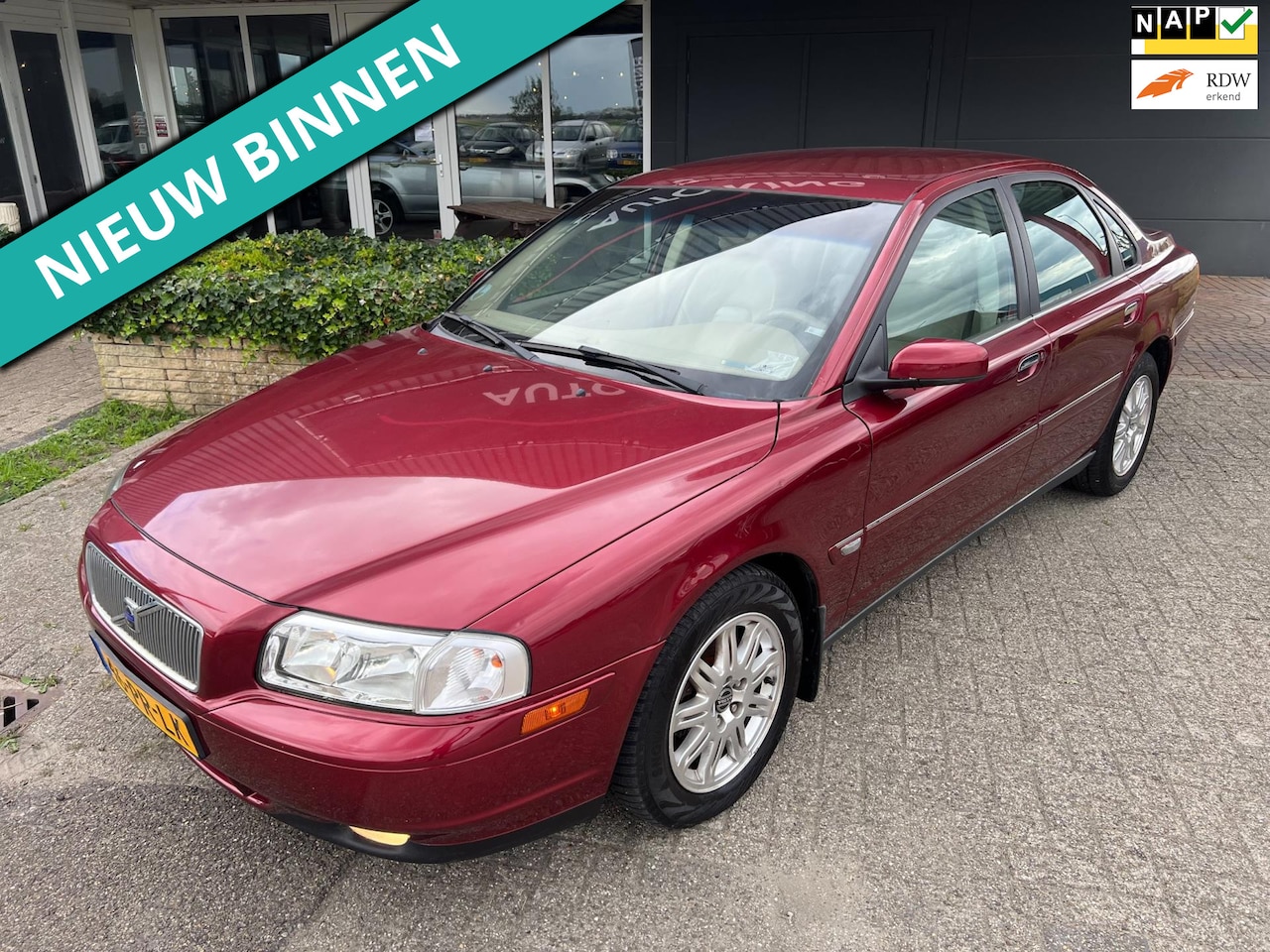 Volvo S80 - 2.5T Momentum ECC/CRUISE/LEDER/PDC/LMV/TREK APK+NAP - AutoWereld.nl