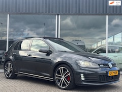 Volkswagen Golf - 2.0 TDI GTD SPORT&SOUND PANO/DSG