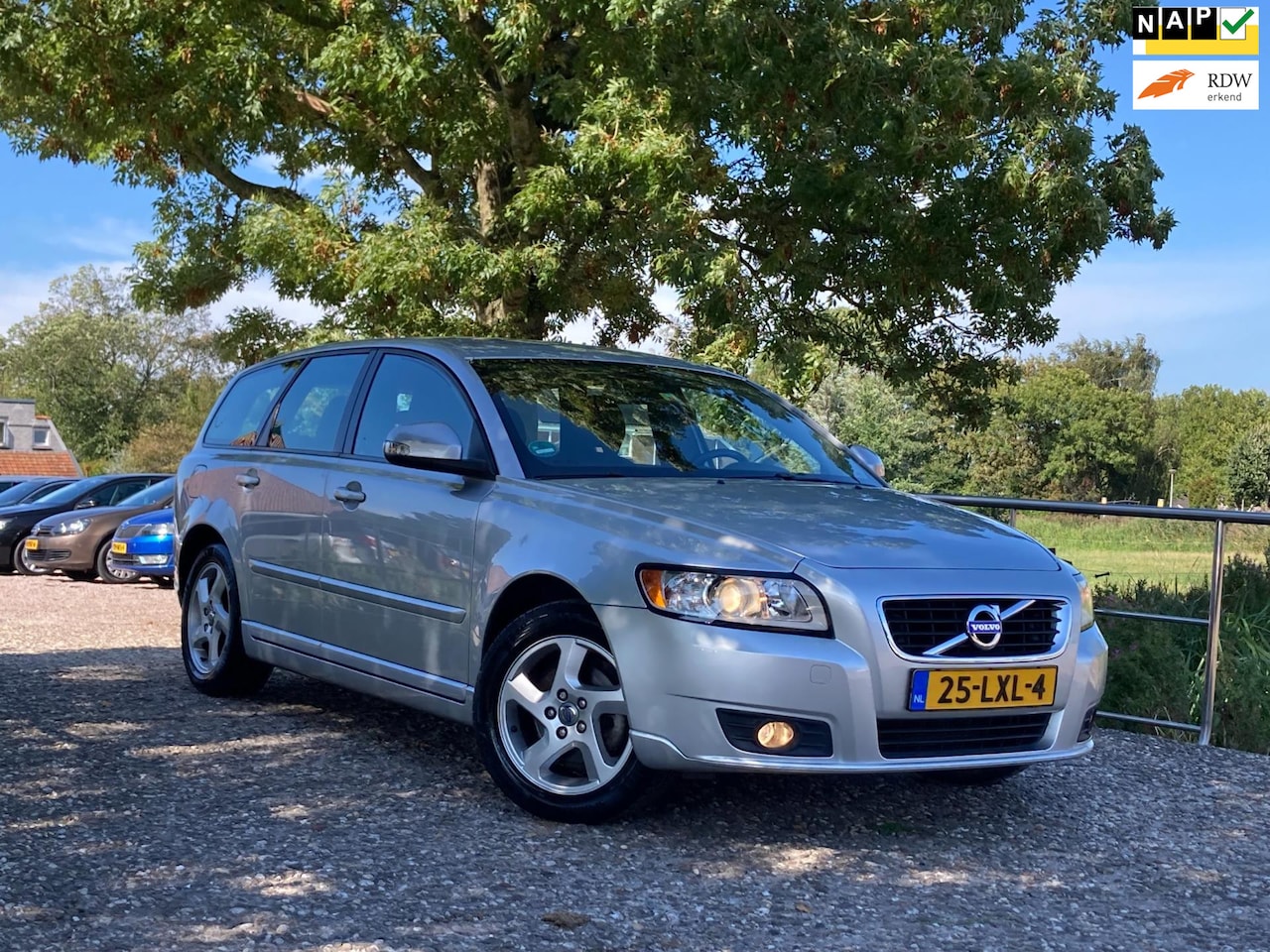 Volvo V50 - 2.0 Sport | Zeer netjes!! | Clima + Cruise nu €6.750,-!! - AutoWereld.nl