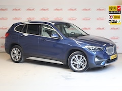 BMW X1 - SDrive18i High Executive X-Line NL auto, Leder, HUD, LED, EL koffer