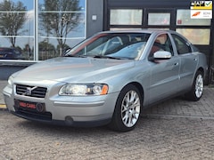 Volvo S60 - 2.4D Drivers Edition AUTOMAAT/NAP/AIRCO/STOEL VW/ CR CONTROL