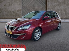 Peugeot 308 - 1.6 BlueHDi Blue Executive pano, leder, led