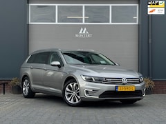 Volkswagen Passat Variant - 1.4 TSI/218pk GTE|2016|NAP|Head-up|Trekhaak|Ergo stoel|PDC|Navi|Boekjes|17" LMV