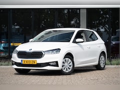 Skoda Fabia - 1.0 MPI Ambition | Stoelverwarming | AppConnect | Cruise | PDC
