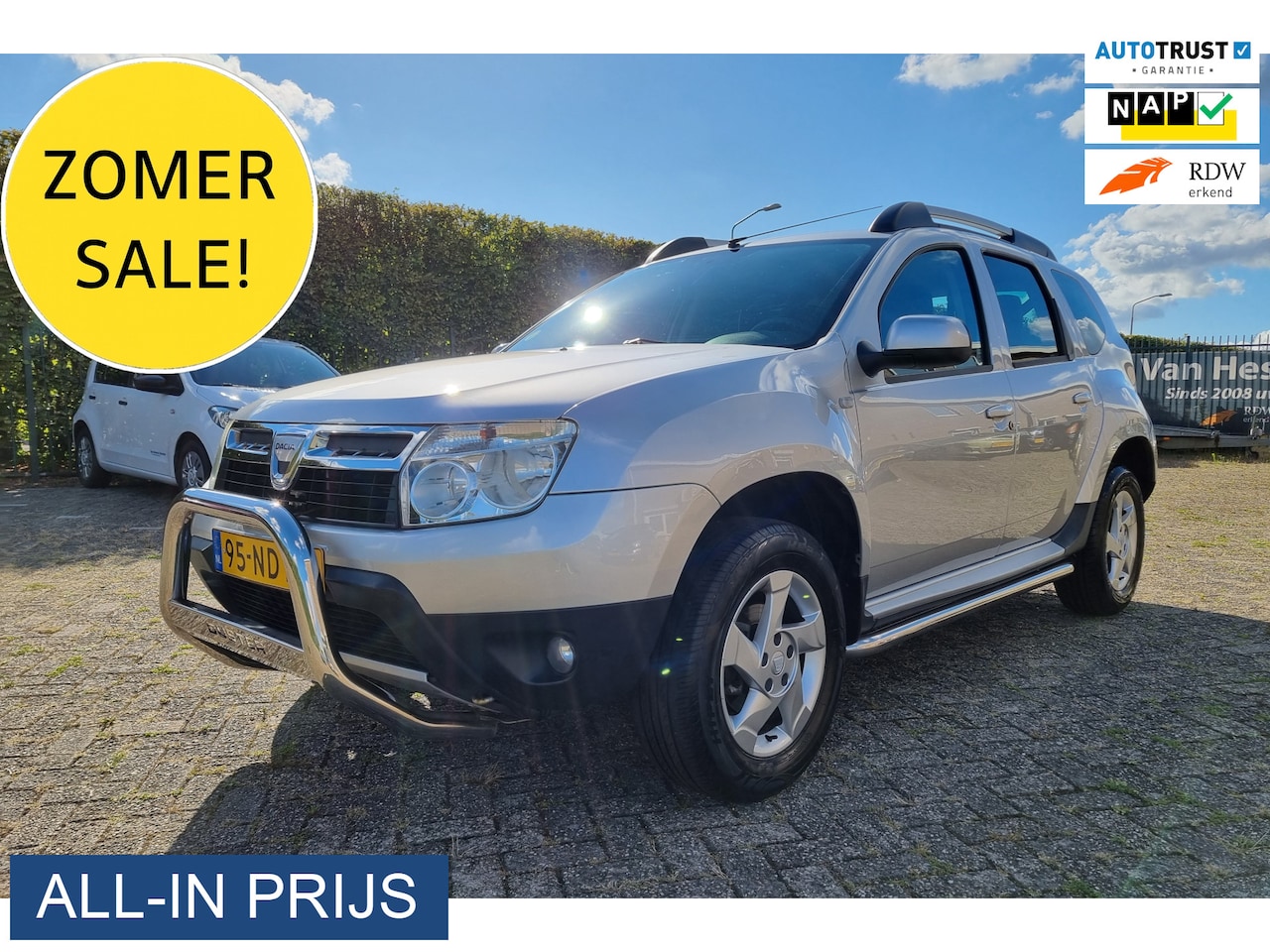 Dacia Duster - 1.6 Lauréate 2wd ✅NIEUWE APK ✅GARANTIE ✅TREKHAAK - AutoWereld.nl