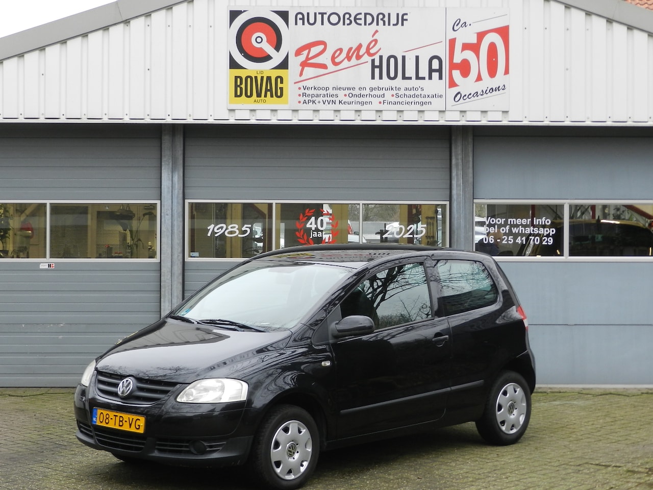 Volkswagen Fox - 1.4 Trendline Zwart - AutoWereld.nl