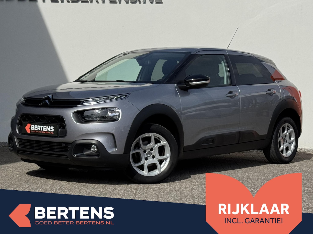 Citroën C4 Cactus - 1.2 PT 110 Shine | Trekhaak | Navi | Parkeercamera - AutoWereld.nl