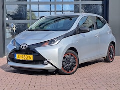 Toyota Aygo - 1.0 VVT-i x-play | Automaat | Airco | Navi | App-connect | Camera | All-seasons |
