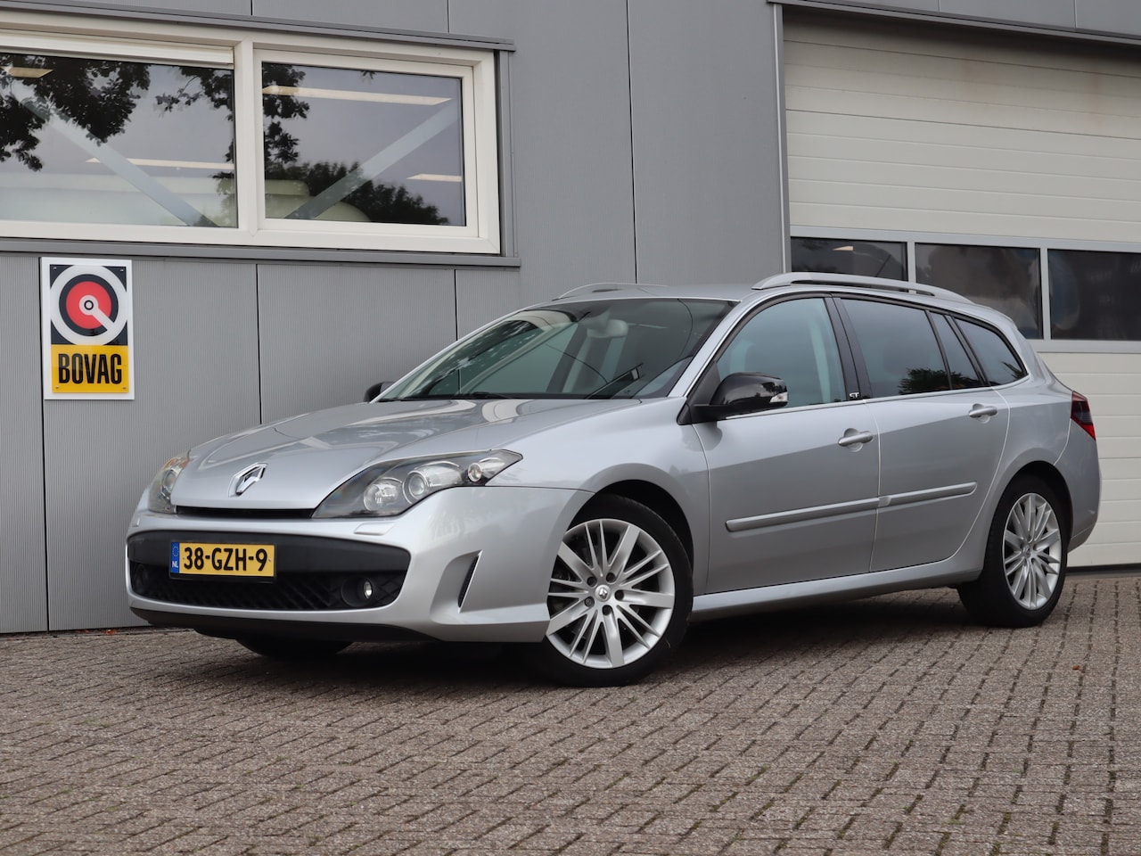 Renault Laguna Estate - 2.0 16V T GT 2.0 16V T GT - AutoWereld.nl