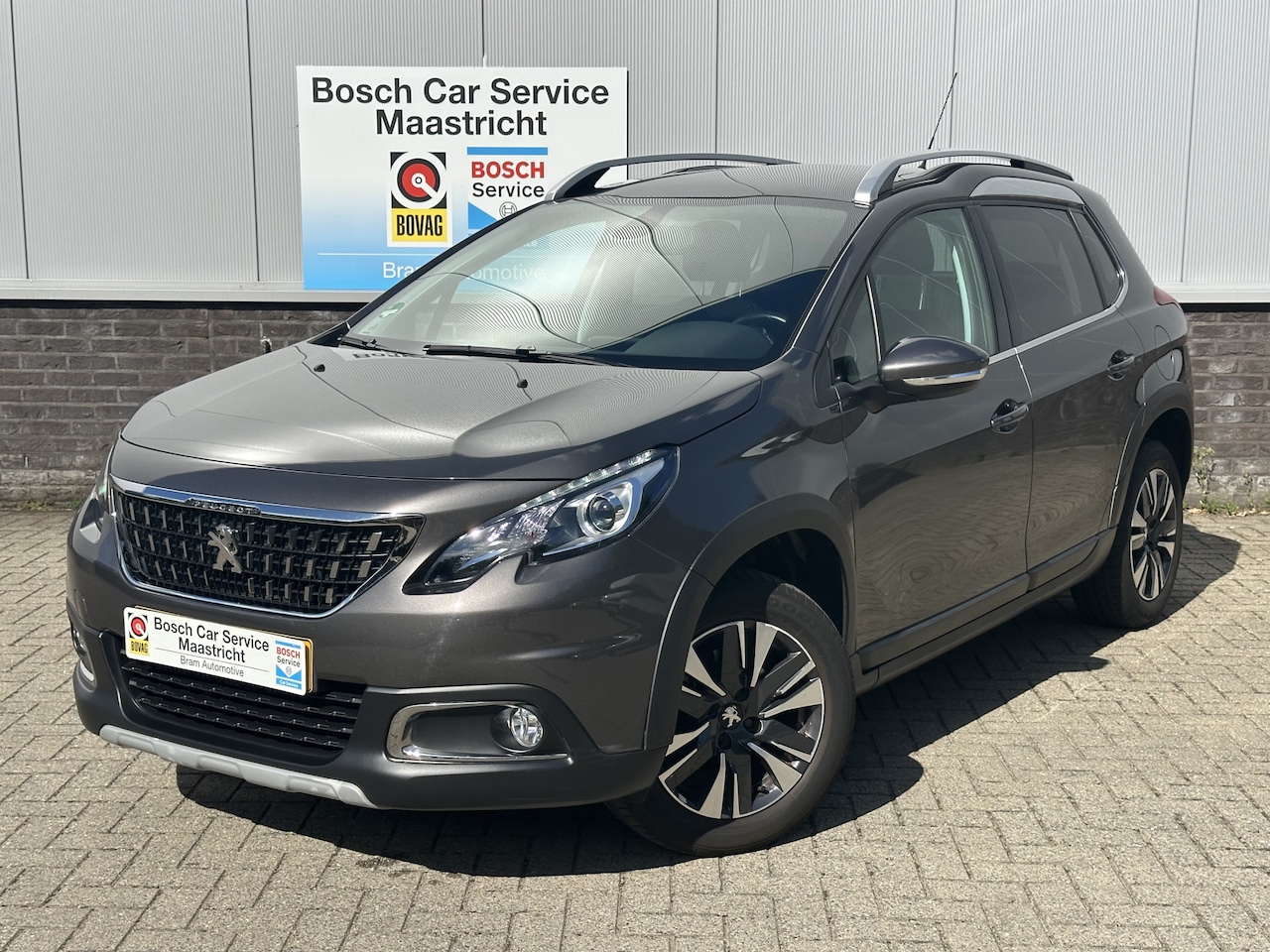 Peugeot 2008 - 1.2 T Allure | Pano | Carplay | Eerste Eigenaar | Weinig km | 111pk | Interesse, Proefrit? - AutoWereld.nl