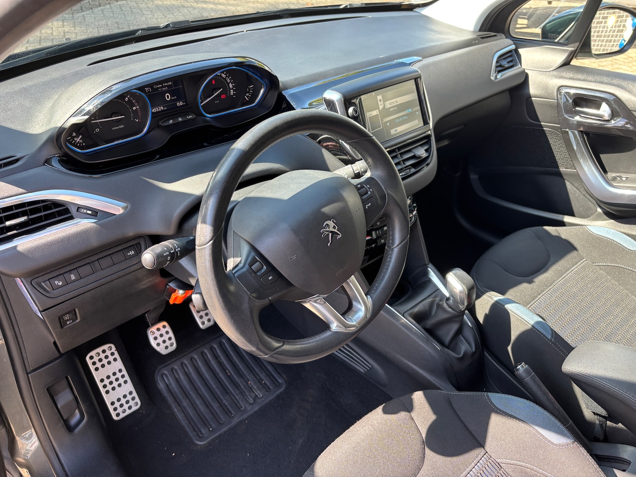 Peugeot 208 - 1.6 Vti Intuïtive | Org-NL auto. 120pk. 5deurs. NAP. Clima. Etc.