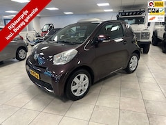 Toyota iQ - 1.0 VVTi Comfort Half leder, Navigatie, Stoelverwarming. Prijs is rijklaar Incl. 6 maanden