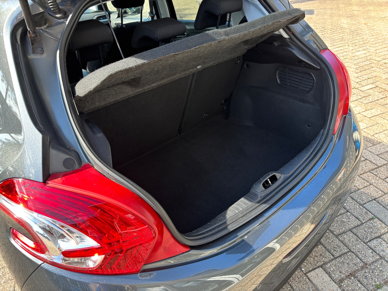 Peugeot 208 - 1.6 Vti Intuïtive | Org-NL auto. 120pk. 5deurs. NAP. Clima. Etc.