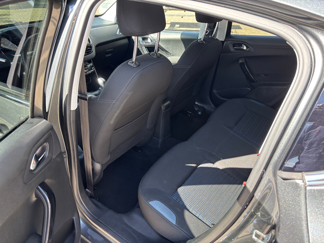 Peugeot 208 - 1.6 Vti Intuïtive | Org-NL auto. 120pk. 5deurs. NAP. Clima. Etc.
