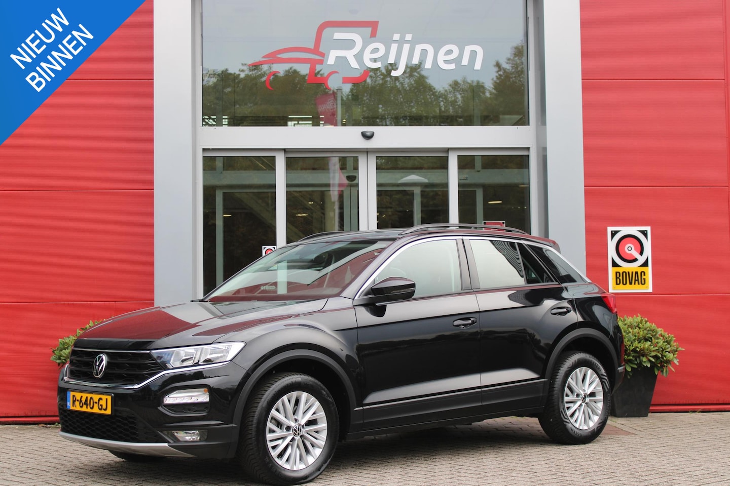 Volkswagen T-Roc - 1.0 TSI 110PK STYLE BUSINESS | STOEL VERWARMING | CLIMATE CONTROL | ALL SEASON BANDEN | AP - AutoWereld.nl