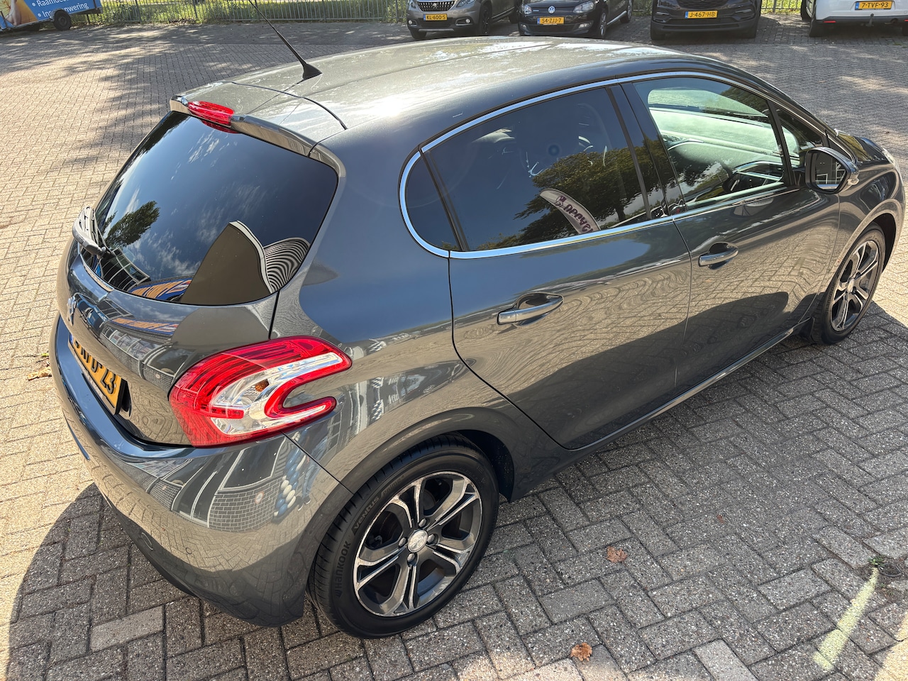Peugeot 208 - 1.6 Vti Intuïtive | Org-NL auto. 120pk. 5deurs. NAP. Clima. Etc.